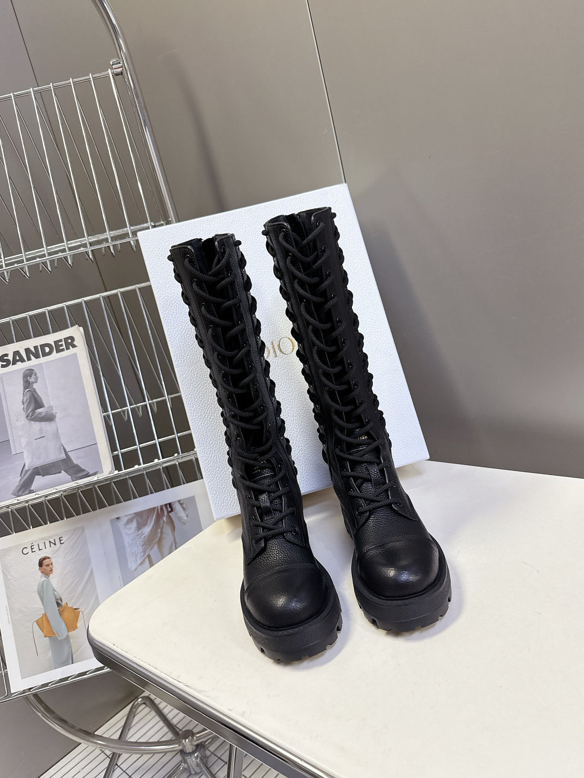 DIOR 25S D-ROAD BOOT IN BLACK GRAINED CALFSKIN
