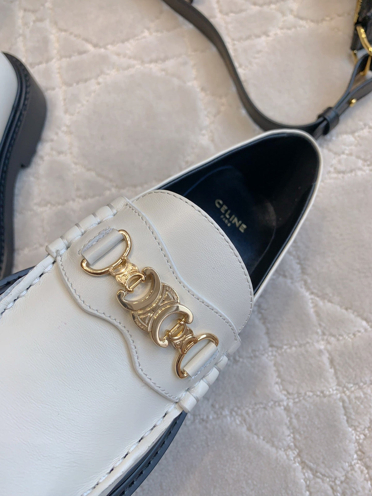 CHANEL 25S ARC DE TRIOMPHE LOAFERS IN WHITE CALFSKIN GOLD HARDWARE