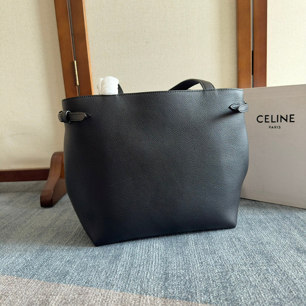 CELINE SMALL CABAS ANA脧S CUIR TRIOMPHE 28 IN BLACK GRAINED CALFSKIN