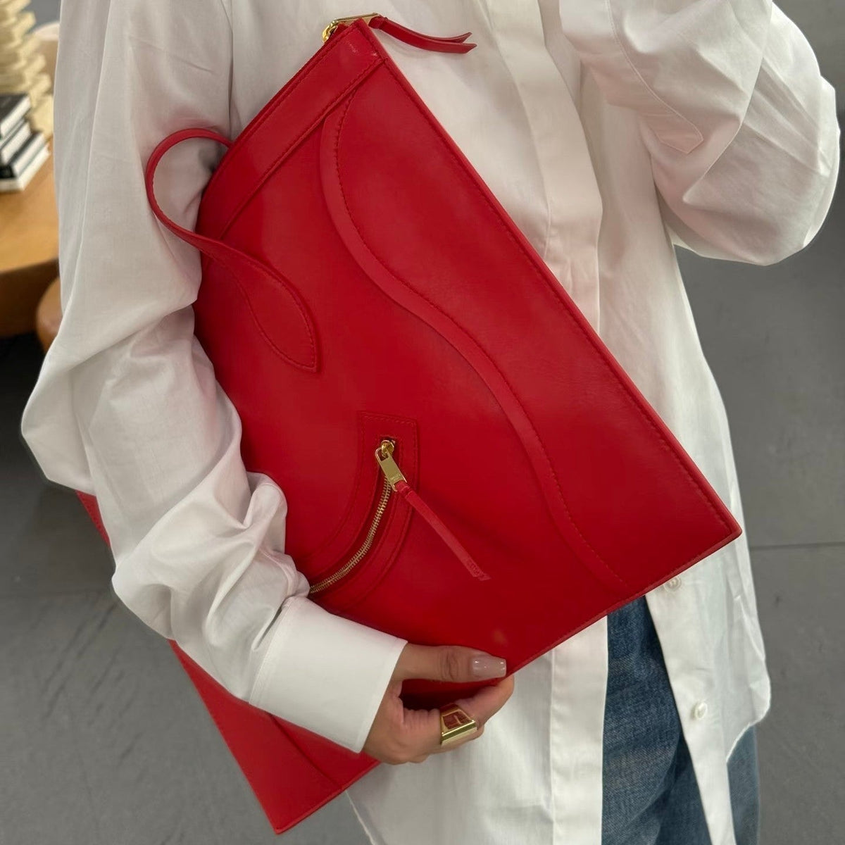 CELINE 25S FLAT CABAS NEW LUGGAGE 44MM IN RED GLOSSY CALFSKIN
