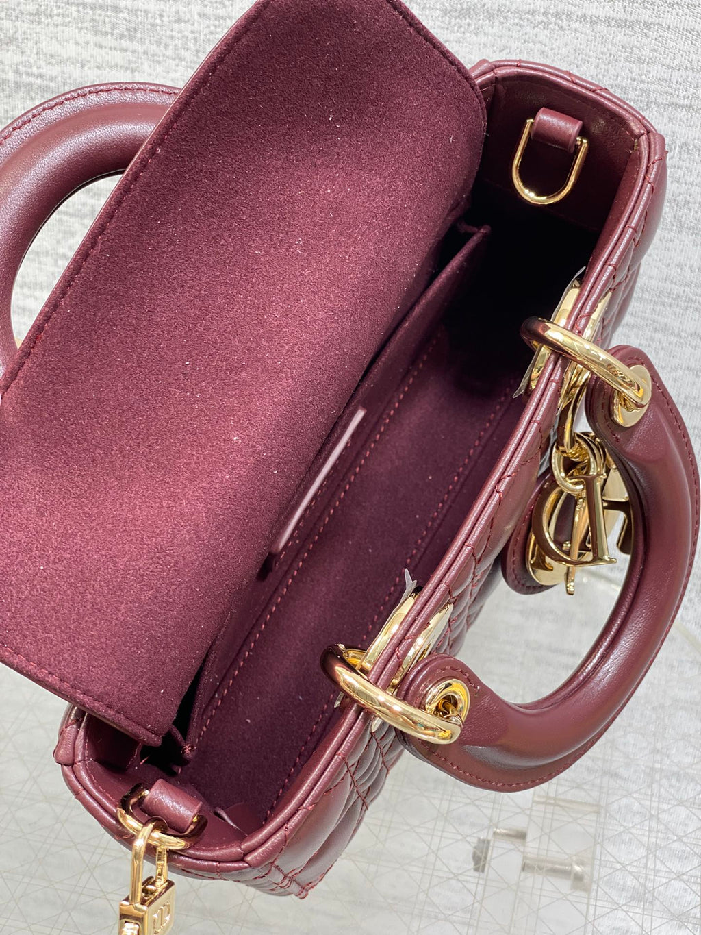 DIOR 25S SMALL LADY D鈥慗OY BAG 19 IN BURGUNDY CANNAGE CALFSKIN GOLD HARDWARE