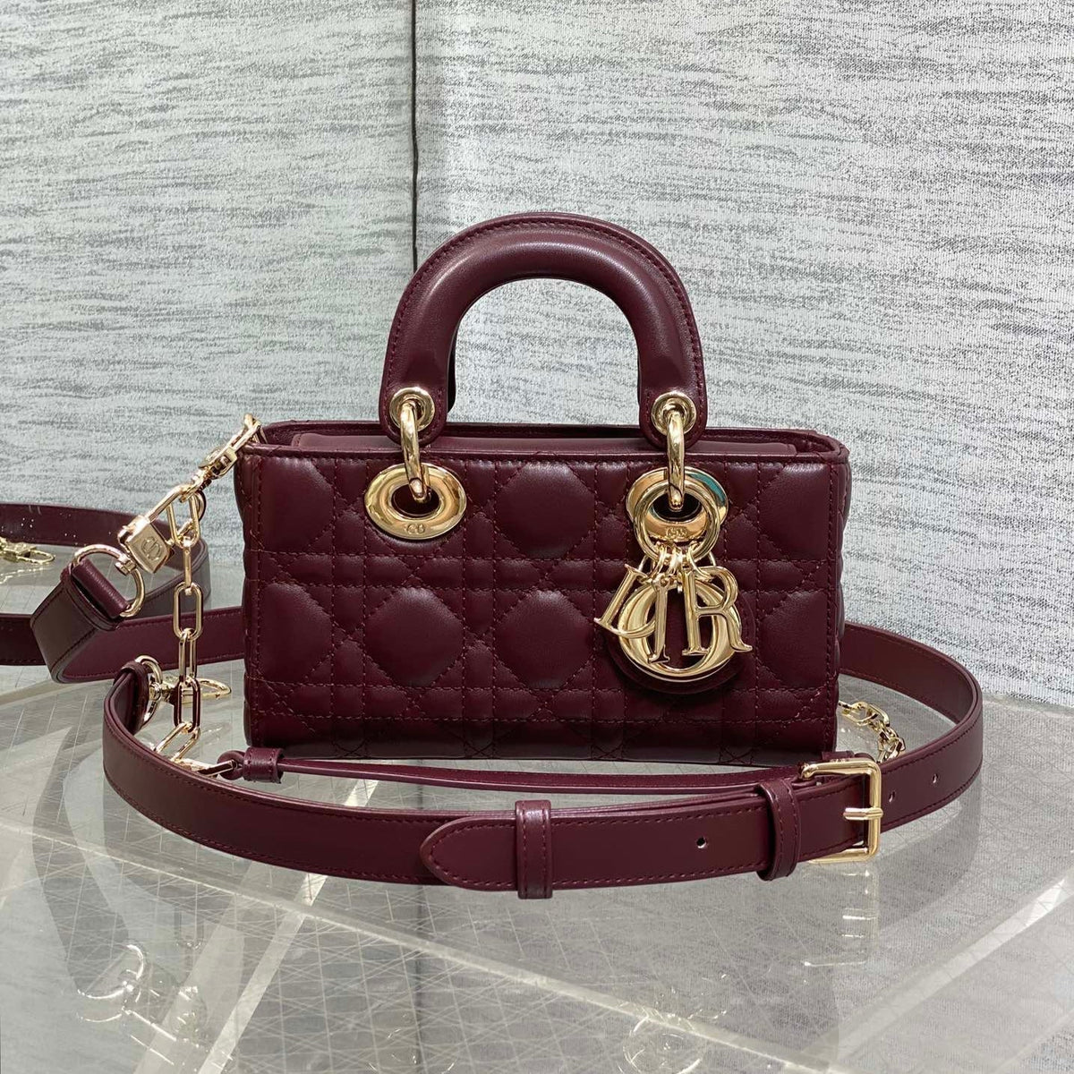 DIOR 25S SMALL LADY D鈥慗OY BAG 19 IN BURGUNDY CANNAGE CALFSKIN GOLD HARDWRE