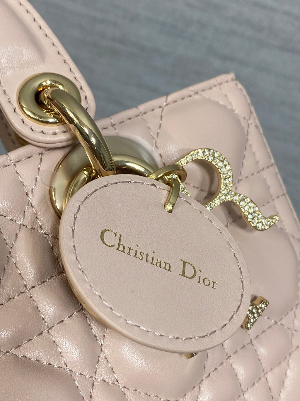 DIOR 25S SMALL LADY D鈥慗OY BAG 22 IN BABY PINK CALFSKIN GOLD HARDWRE