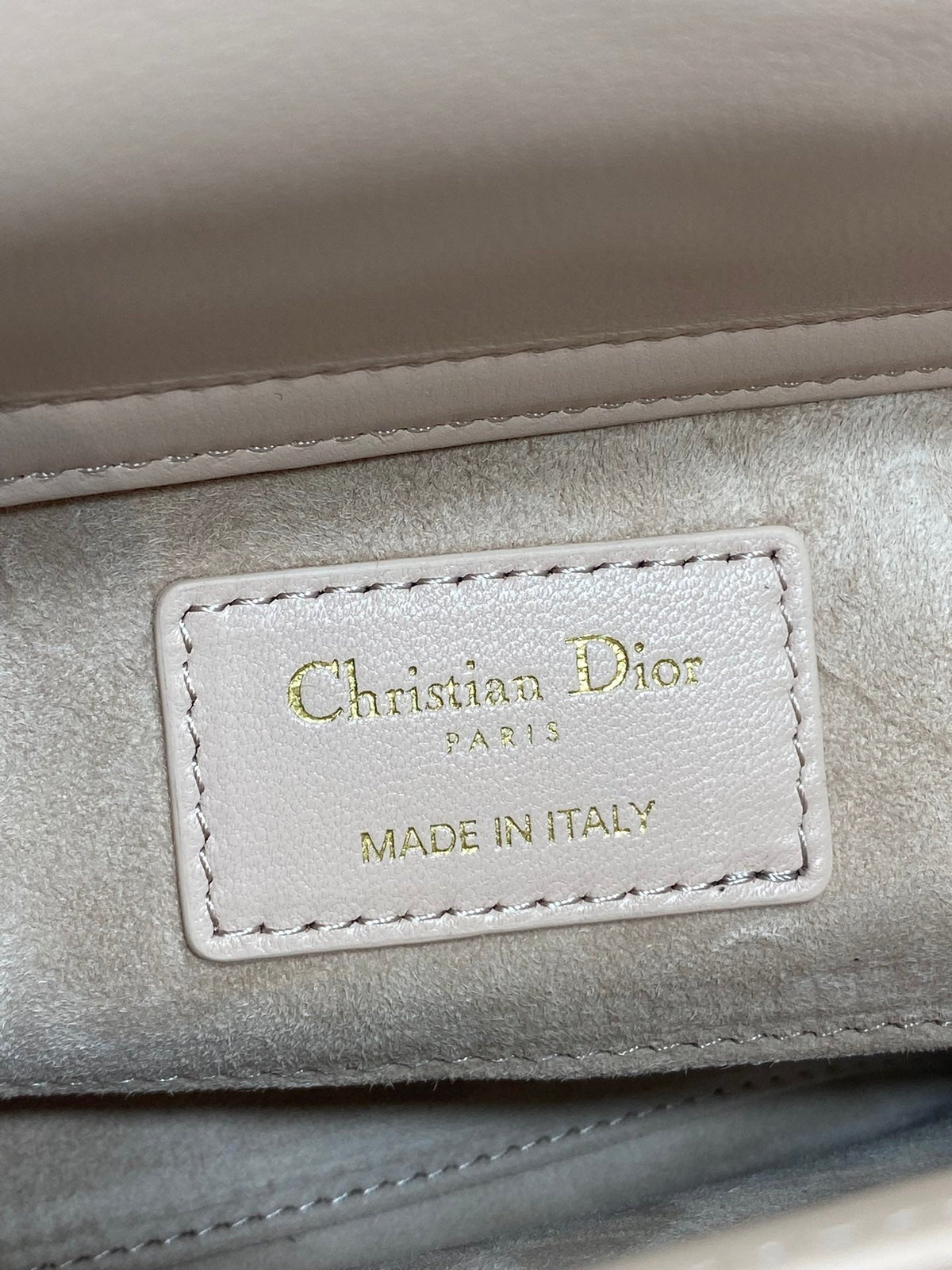 DIOR 25S SMALL LADY D鈥慗OY BAG 22 IN BABY PINK CALFSKIN GOLD HARDWRE