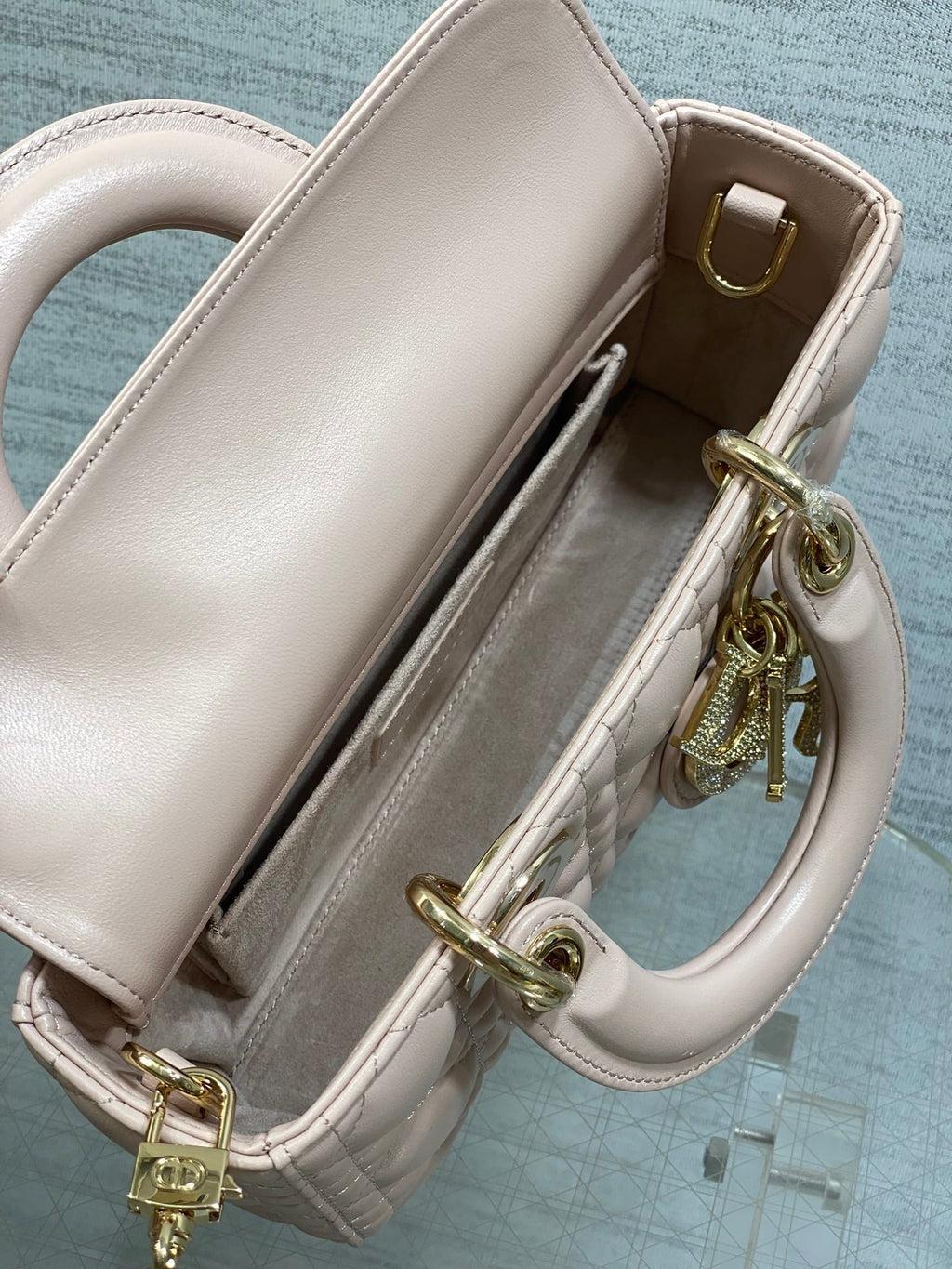 DIOR 25S SMALL LADY D鈥慗OY BAG 22 IN BABY PINK CALFSKIN GOLD HARDWARE