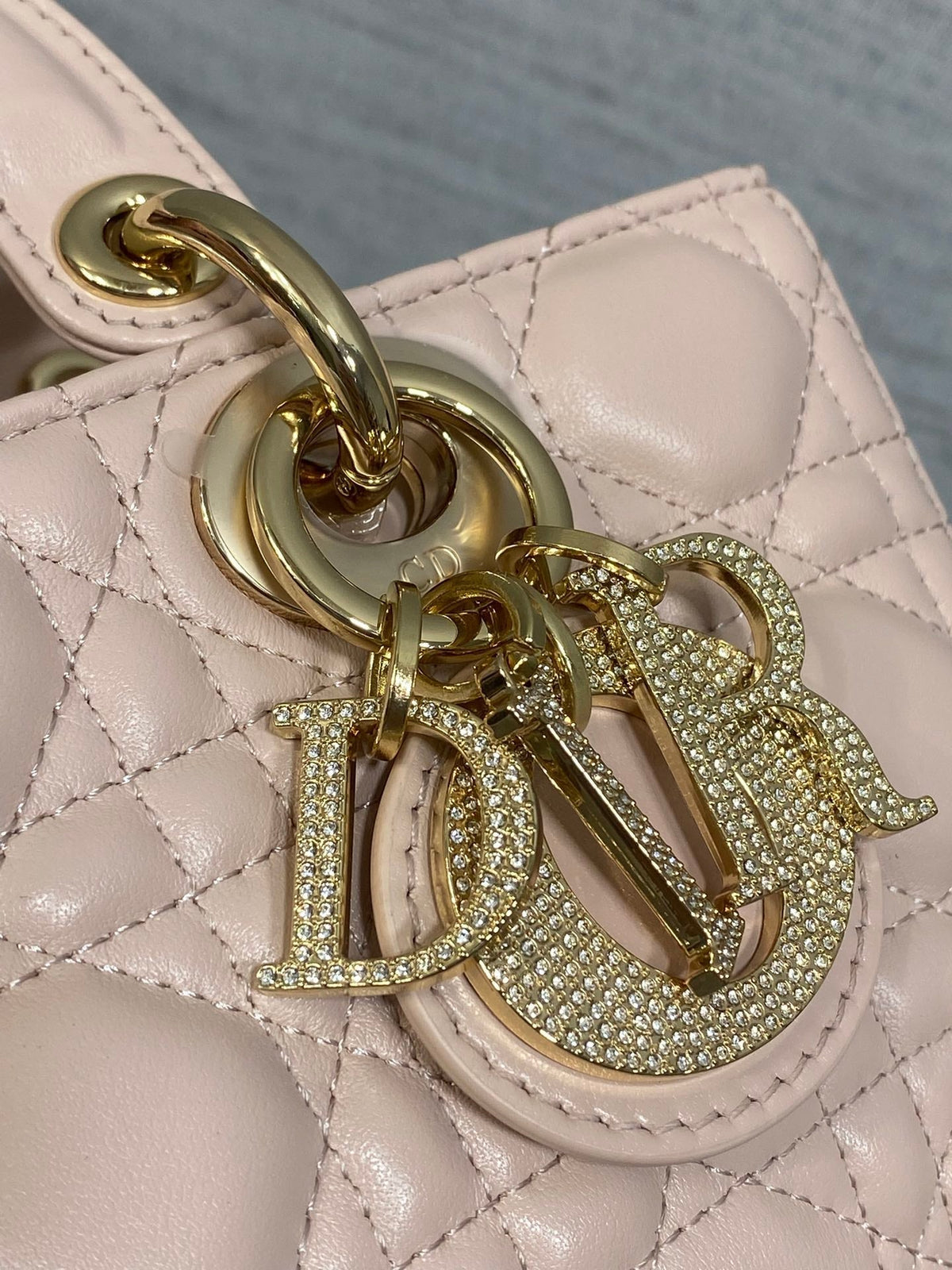 DIOR 25S SMALL LADY D鈥慗OY BAG 22 IN BABY PINK CALFSKIN GOLD HARDWRE