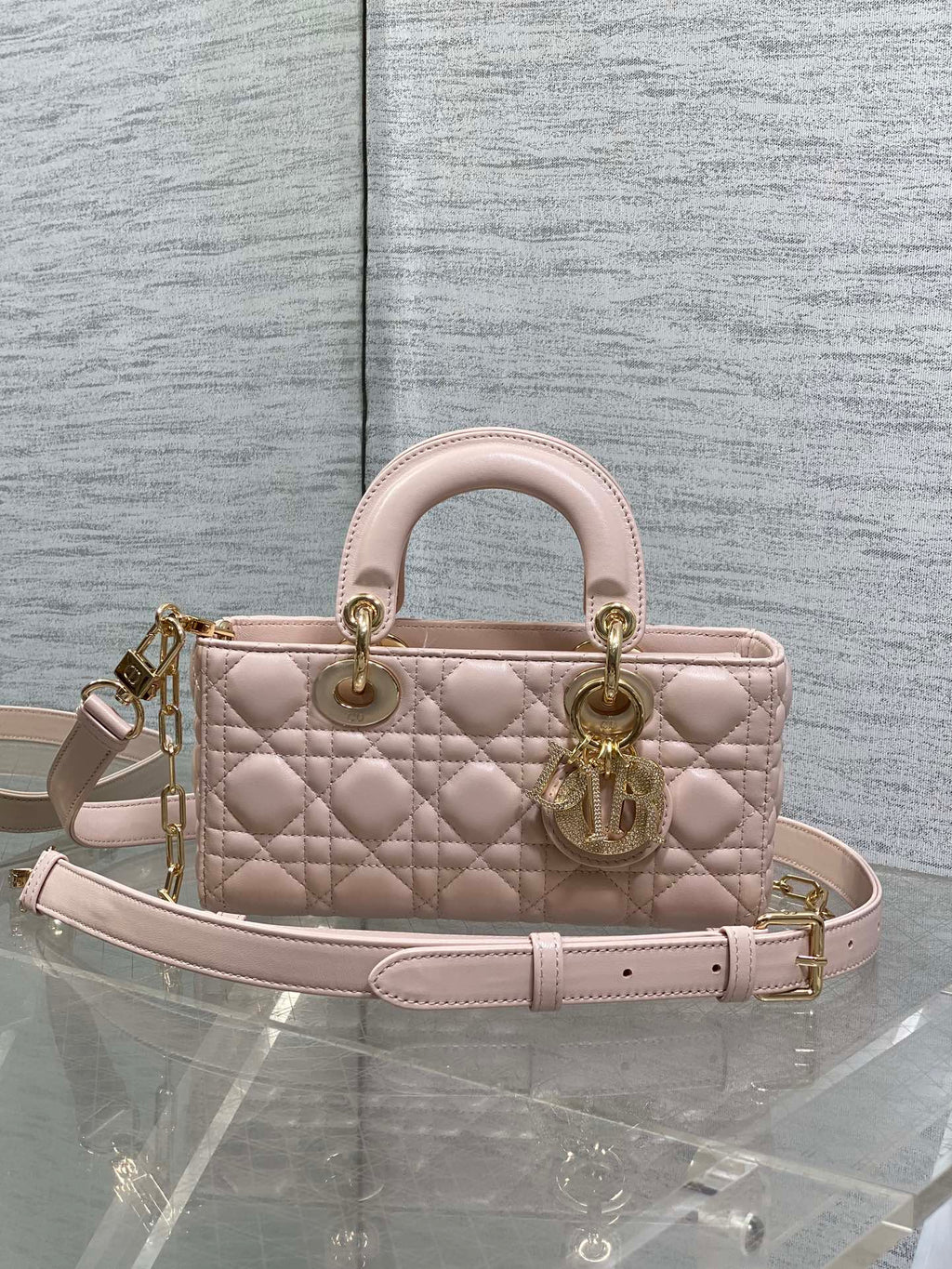 DIOR 25S SMALL LADY D鈥慗OY BAG 22 IN BABY PINK CALFSKIN GOLD HARDWARE
