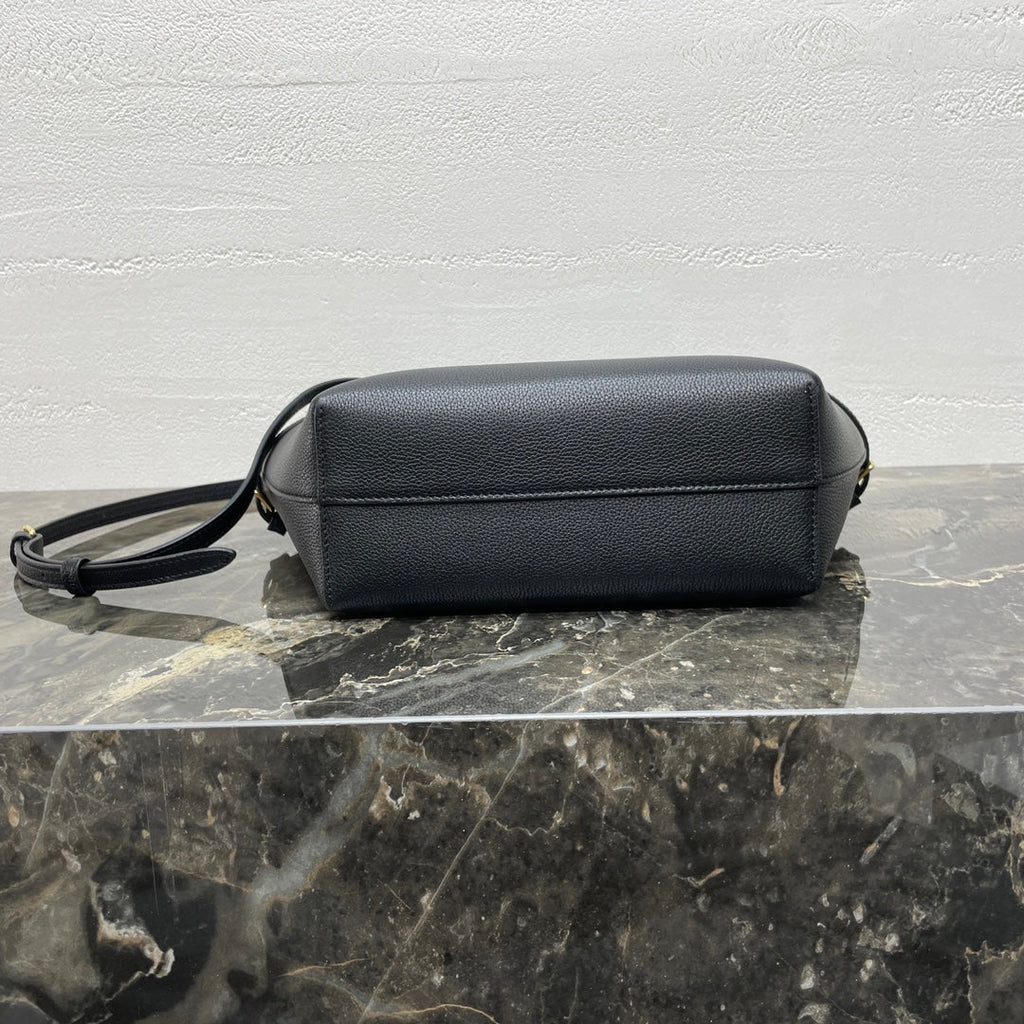 CELINE MINI CABAS ANA脧S CUIR TRIOMPHE 21 IN BLACK GRAINED CALFSKIN