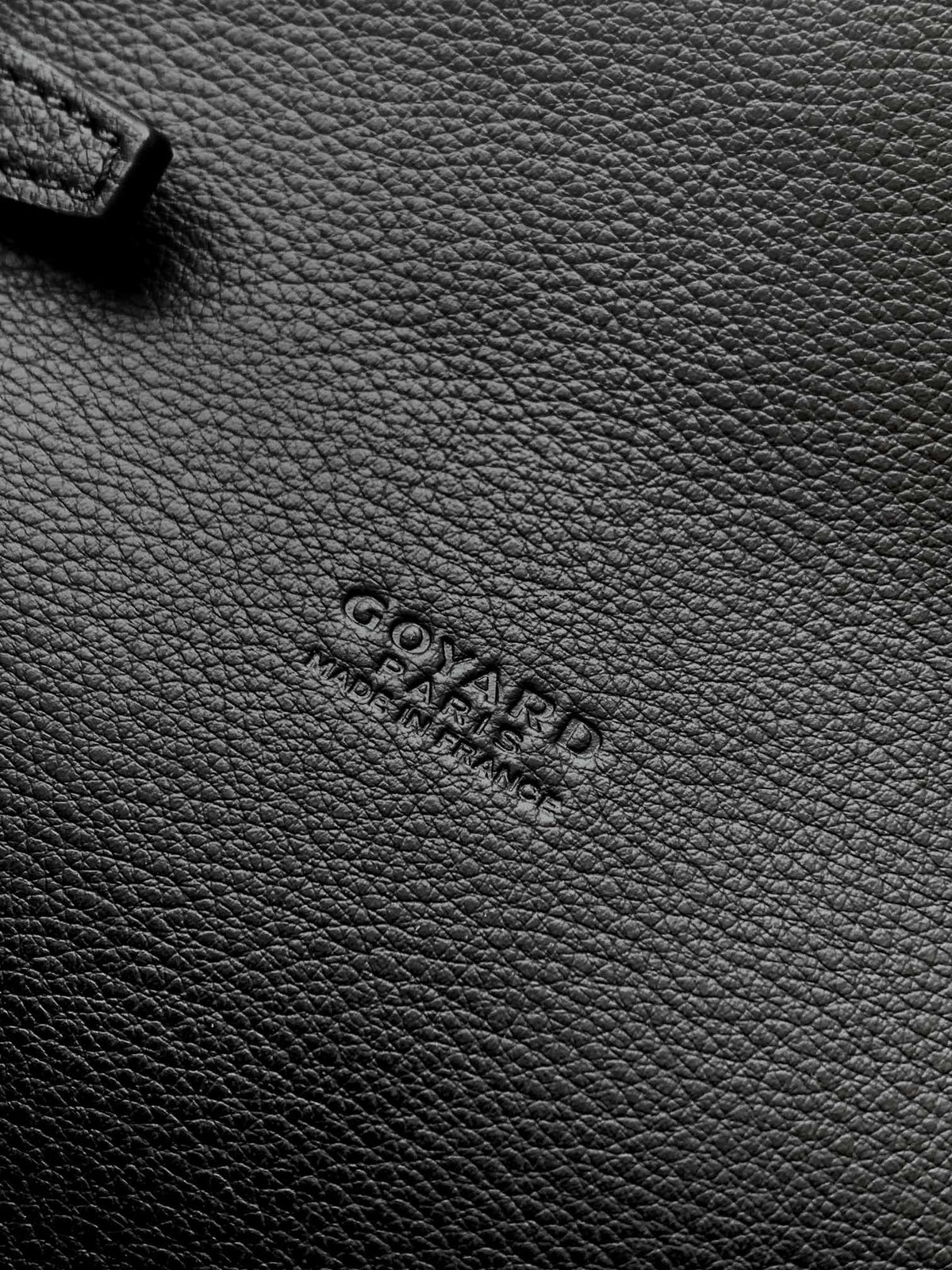 CHYPRE WALLET-POUCH 21 IN BLACK GOYARDINE CANVAS AND CALFSKIN