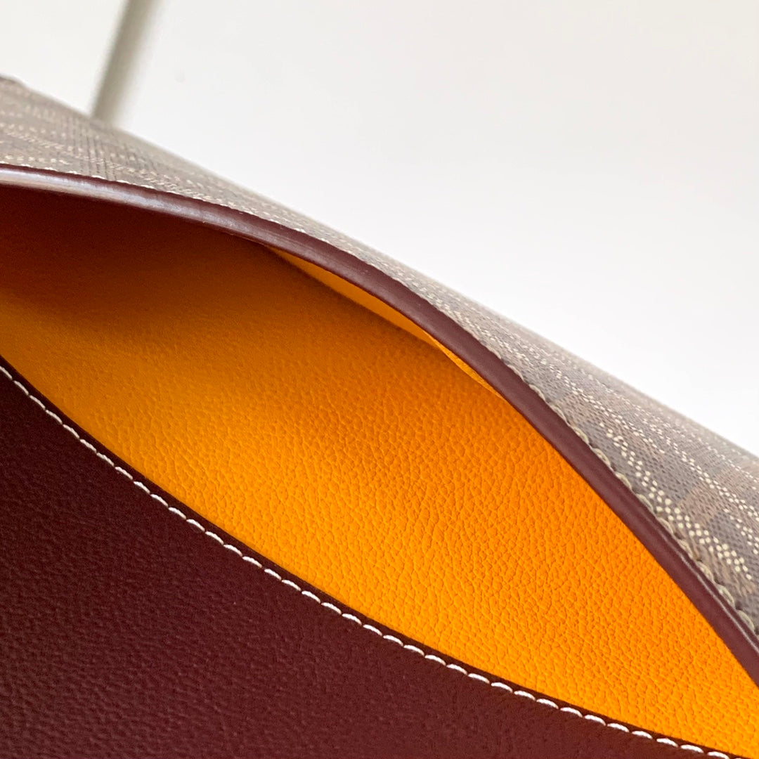 CHYPRE WALLET-POUCH 21 IN WINE RED GOYARDINE CANVAS AND CALFSKIN