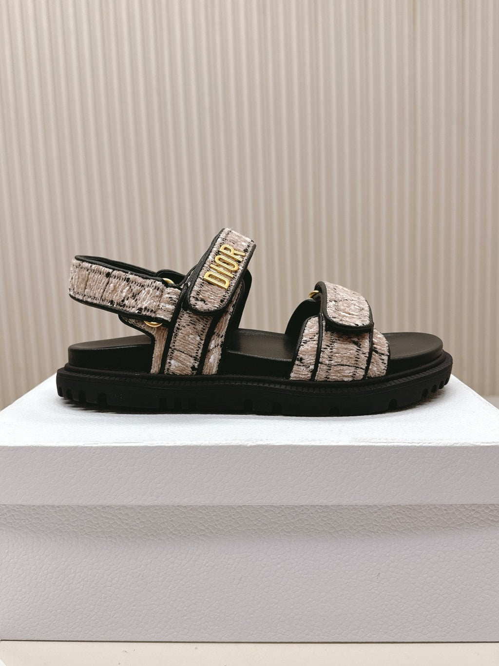 DIOR BACK-STRAP SANDALS 25S IN SOFT ROSE BEIGE TWEED AND BLACK CALFSKIN