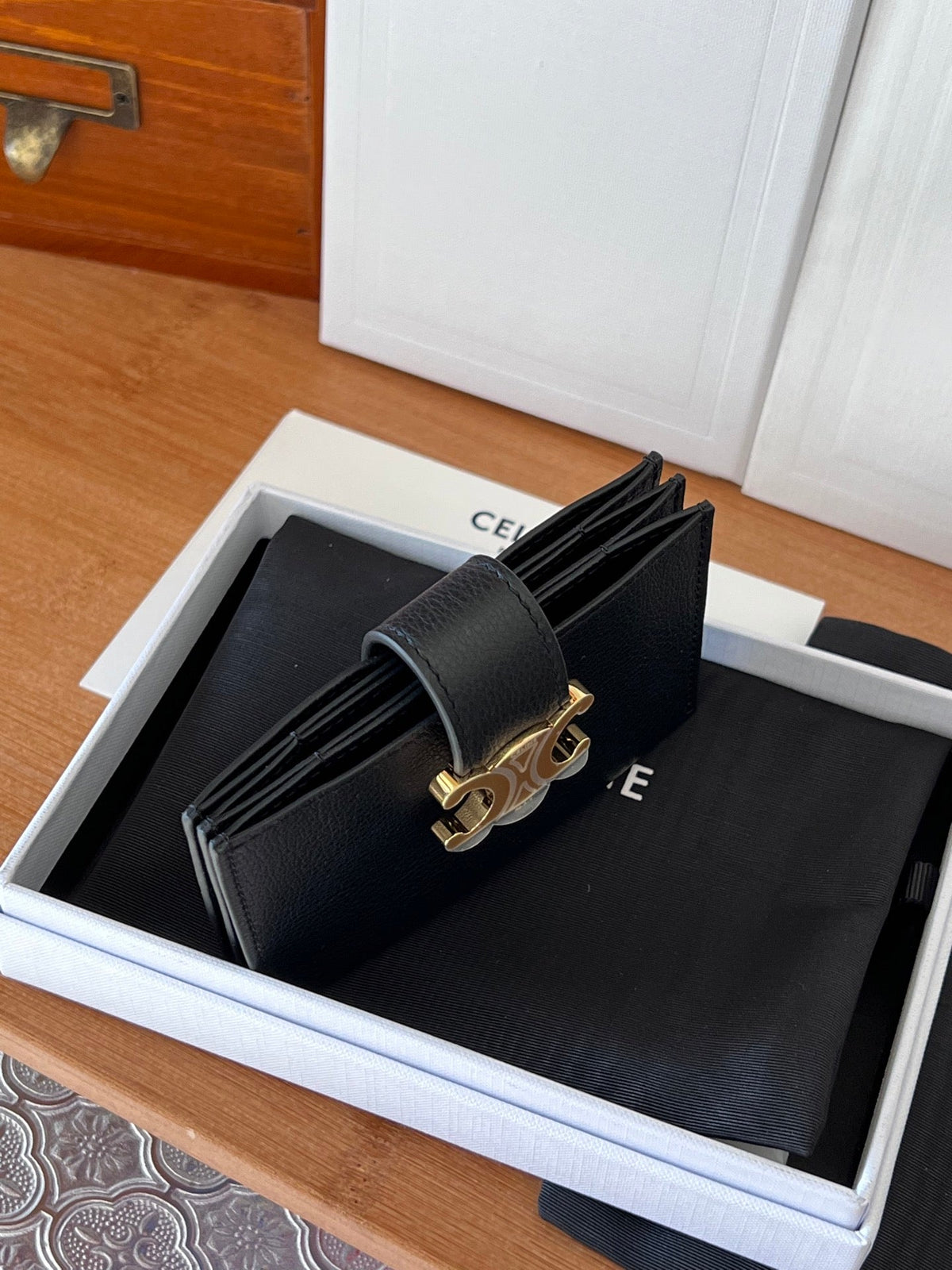 CELINE 25S TRIOMPHE TRIFOLD WALLET 11 IN BLACK CALFSKIN GOLD HARDWARE